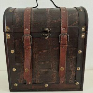 True Brand Vintage Wooden (Faux) Leather Wine Bottle Holder | Chest | Box | Gift